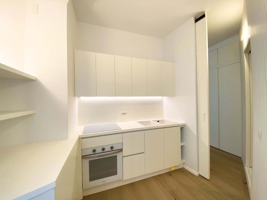 The Window On The Theatre And The Cathedral - Luxury Apartment Côme Esterno foto