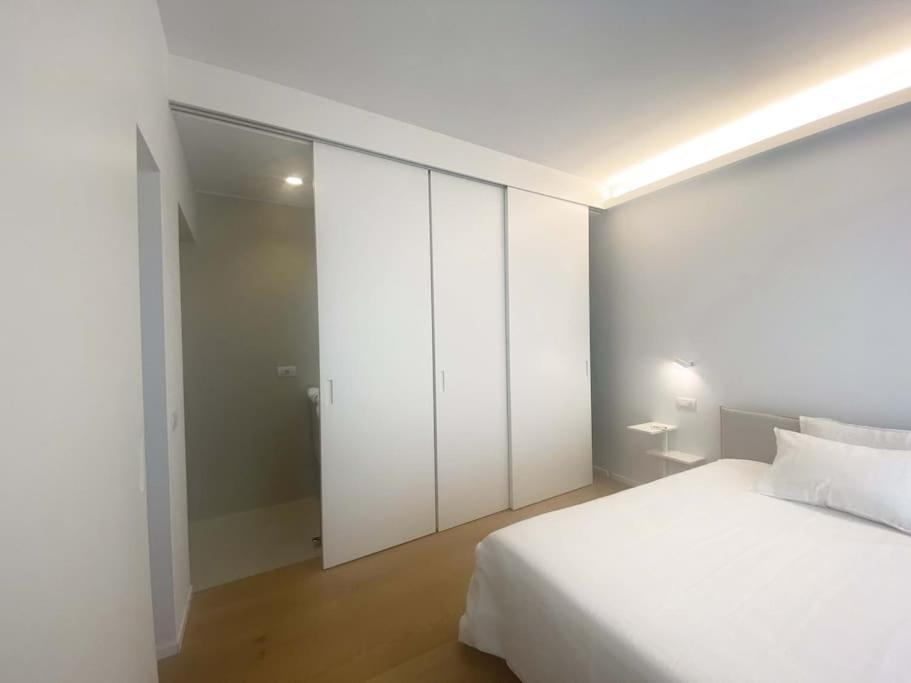 The Window On The Theatre And The Cathedral - Luxury Apartment Côme Esterno foto