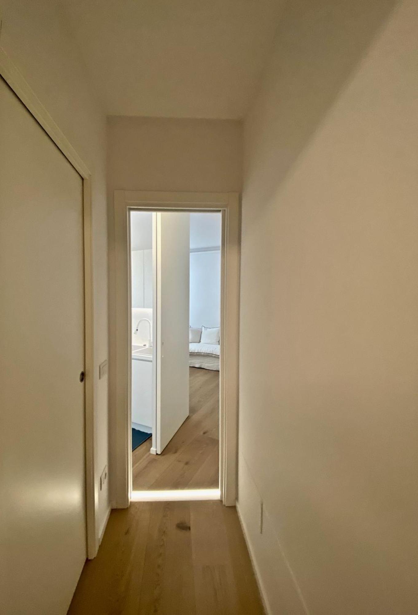 The Window On The Theatre And The Cathedral - Luxury Apartment Côme Esterno foto